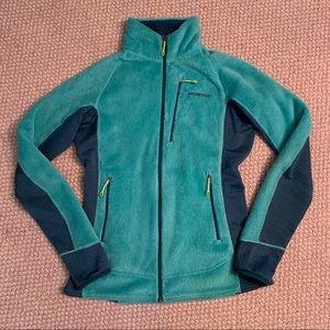 ❌Sold ❌ Patagonia Green Jacket